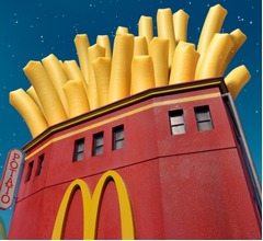 「マックフライポテト」M・Lサイズが250円に、「トクニナルド」キャンペーン始まる