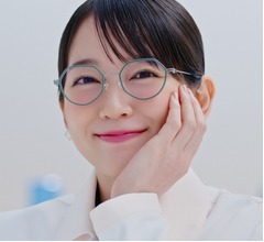 吉岡里帆、2024年を振り返る「バリバリ働きました、2024年も」