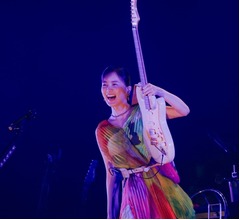 生田絵梨花が全国ツアー完走「わたしひとりじゃできなかった」ピアノやギターも披露