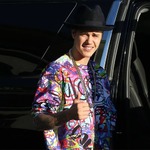 ビーバー宅に警察が1日4度訪問、近隣から夜間の大音量音楽に苦情。