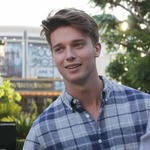 シュワの20歳息子は超イケメン、トム・フォードの広告塔に抜擢。