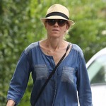 ナオミ・ワッツが子作りで後悔「もっと子どもを作るべきでした」。