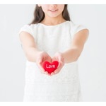 高学年の女子小学生、3人に1人が「告白された経験あり」少数ながらキス経験者も