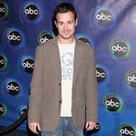 「24」俳優がキーファーを非難「世界中で最もプロらしくない男だ」。