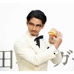 「ケンタの鶏竜田バーガー」賀来賢人が絶賛「並じゃない！ 8年の重みがあります」