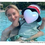 “金髪水着姿”小島瑠璃子「日々元気に過ごしています！」、今年2月に夫が急逝