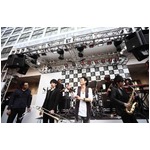 三上博史の熱唱にハチ公前騒然、元スカパラ冷牟田の新バンドLIVE参戦。