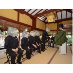 渋谷の街が“オオカミ一色”に、金王八幡宮でのヒット祈願に緊張も。