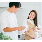 ライオン「パパっと家事プロジェクト」発足、リーフレット「家事ハックガイド」配布へ
