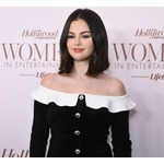 セレーナ・ゴメス、いろいろ言われる体重に関するコメント読み「本当に悲しい」