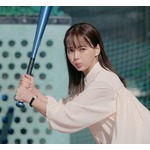 多部未華子がバッティングセンターでカッキーン！ “パワフルなフルスイング”にどよめきも