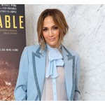 ジェニファー・ロペス、シャネルで“入店拒否”されたと話題に
